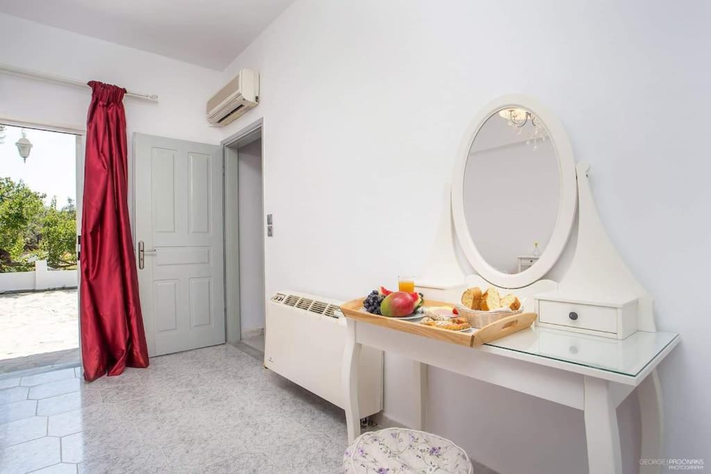 Deluxe Villa Afantou